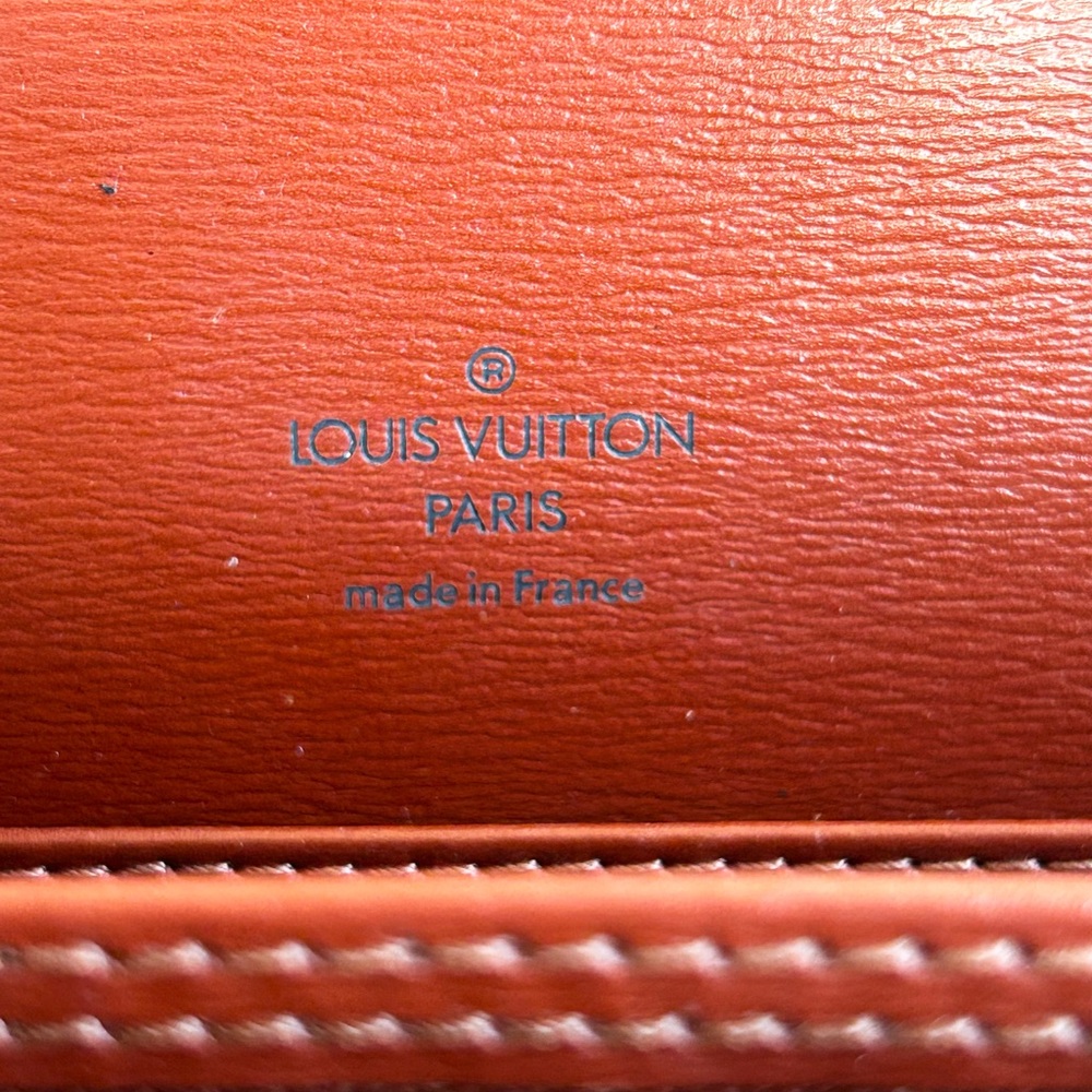 Louis Vuitton Vintage Capucines - Picture 15 of 17